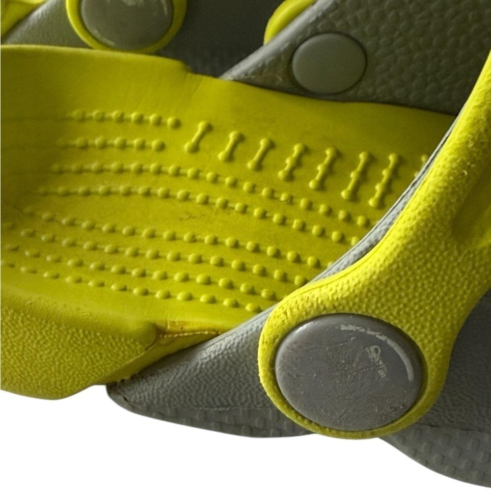 CROCS Baby Gray and Yellow walking water Shoes Size 6 - Picture 8 of 8
